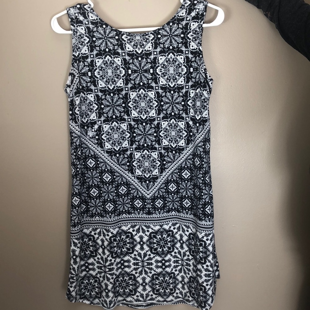 Black and white printed dress